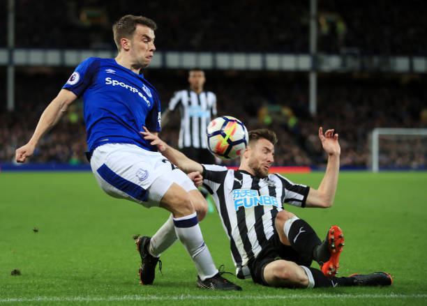 抗而发生冲 抗而发生冲