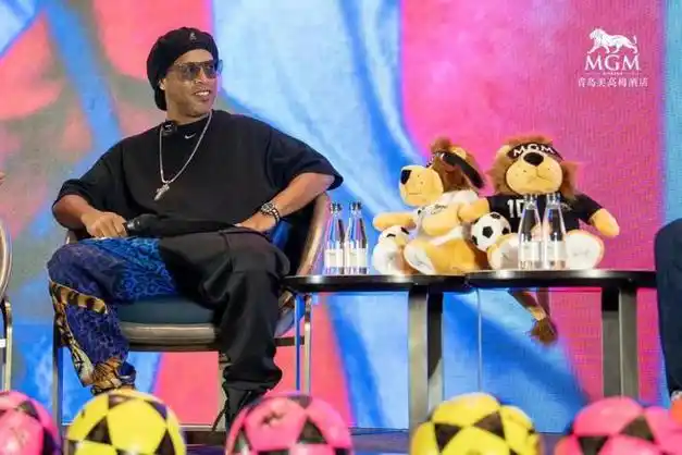 他在关键时 他在关键时